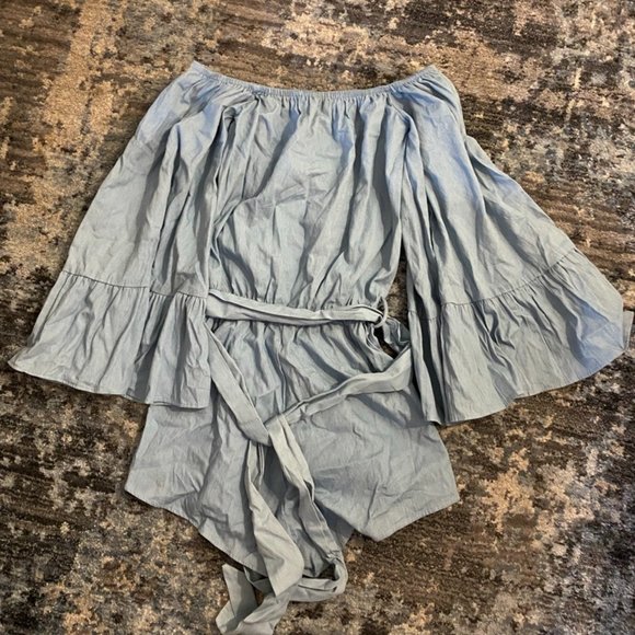 NWT Lioness Del Rio Off Shoulder Romper - Picture 3 of 4